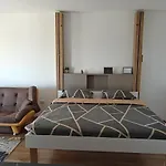 Apartman Garsoniera Alle